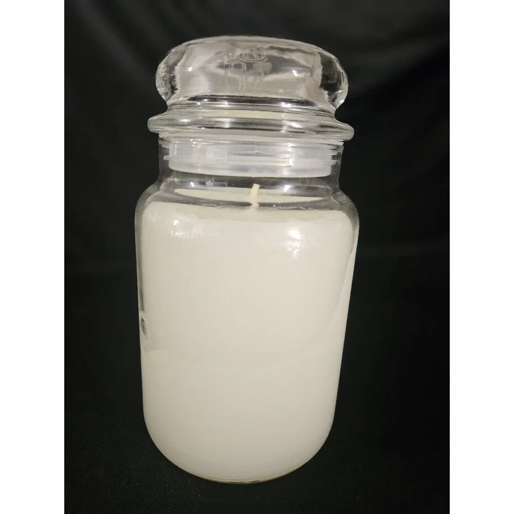 Retired Large Yankee Candle: White Christmas 22oz Single Wick Candle Brand New